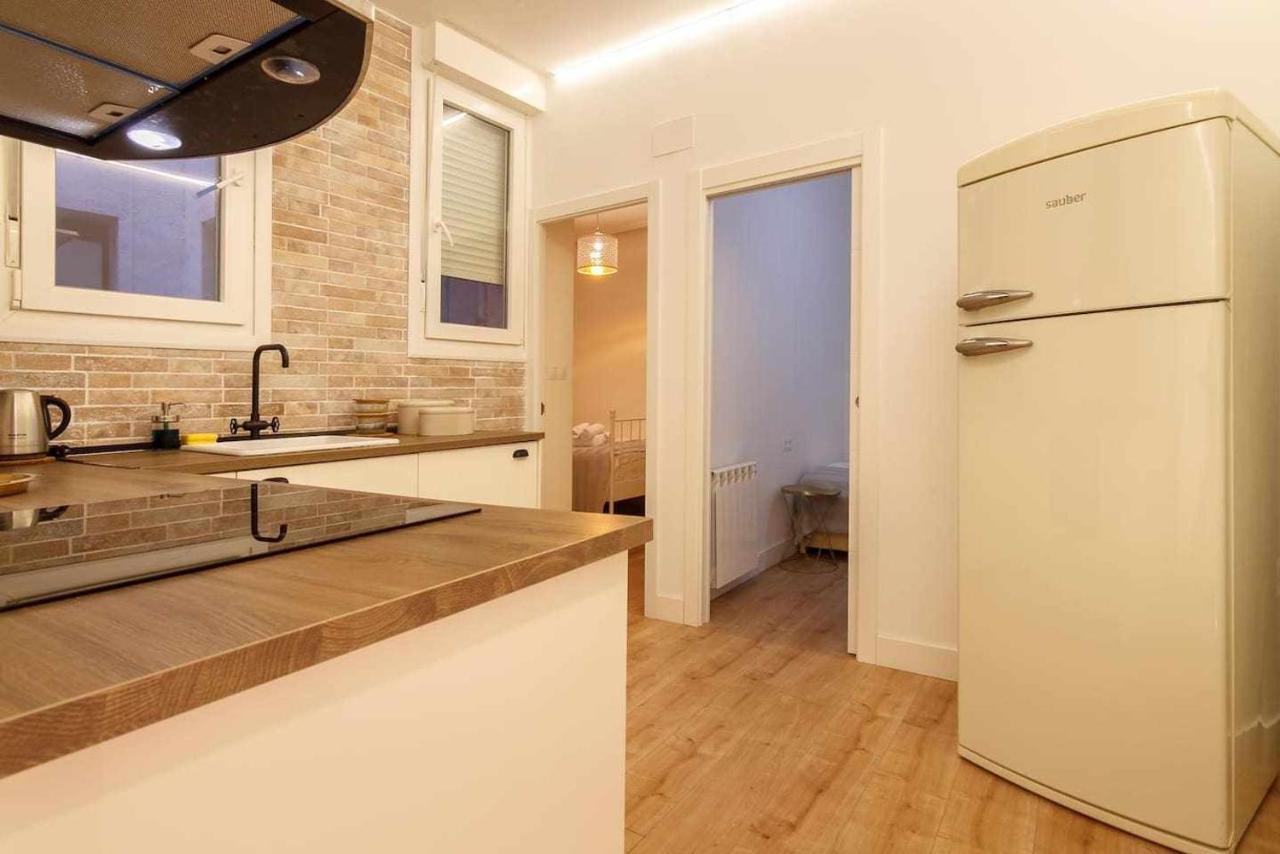 Vivienda Turistica Estilosa En La Zona Vieja Bilbao Ngoại thất bức ảnh
